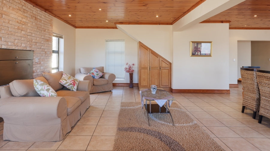 5 Bedroom Property for Sale in Oceanview Heights Western Cape